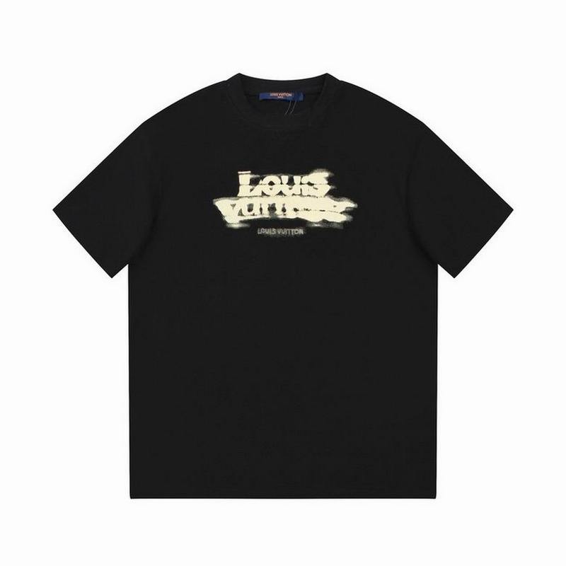 Louis Vuitton Men's T-shirts 197